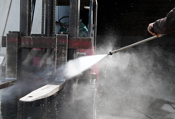 Pressure Washing Contractors in Union City, IN